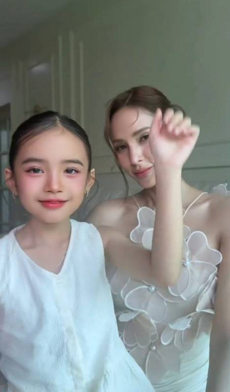 อุ้ม ลักขณา - น้องดิสนีย์