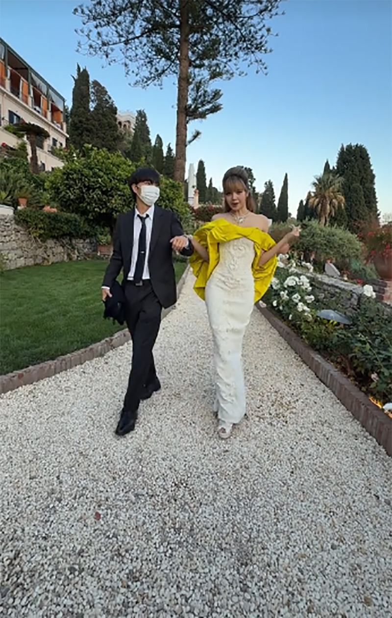 ลิซ่า โคฟ Thank you Kateyki ลุคเจ้าหญิง