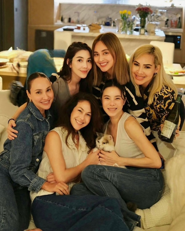 รู้จัก ข้าวโพด สมิทธินันท์ CEO สาว เพื่อนนางเอกตัวท็อป