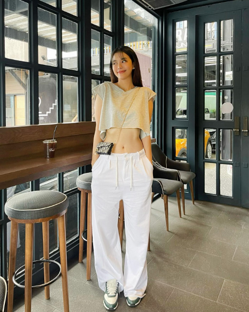 กุ๊กกิ๊ก มรกต ประวัติ