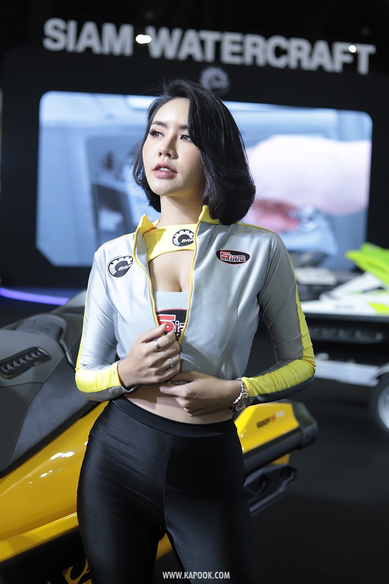 พริตตี้มอเตอร์โชว์ 2021