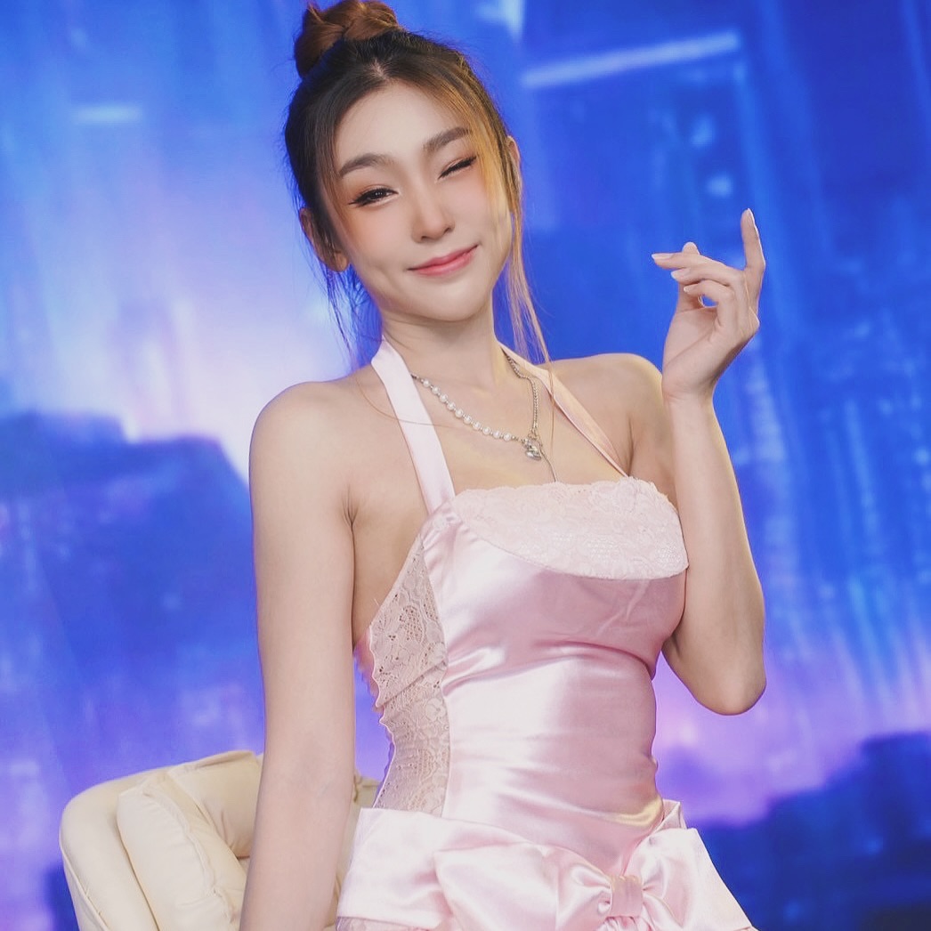 นุชโนห์ นุชธนิชา ใส่บิกินี่ อวดสัดส่วนสุดเซี้ยะ