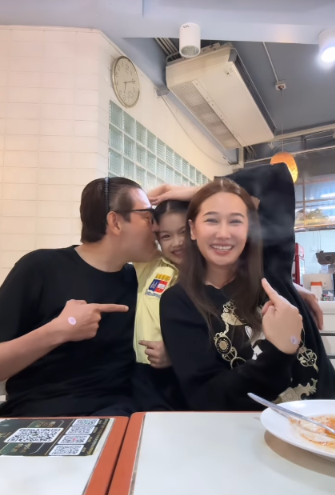 หนุ่ม ศรราม - กุ้งพลอย กนิษฐรินทร์ - น้องวีจิ