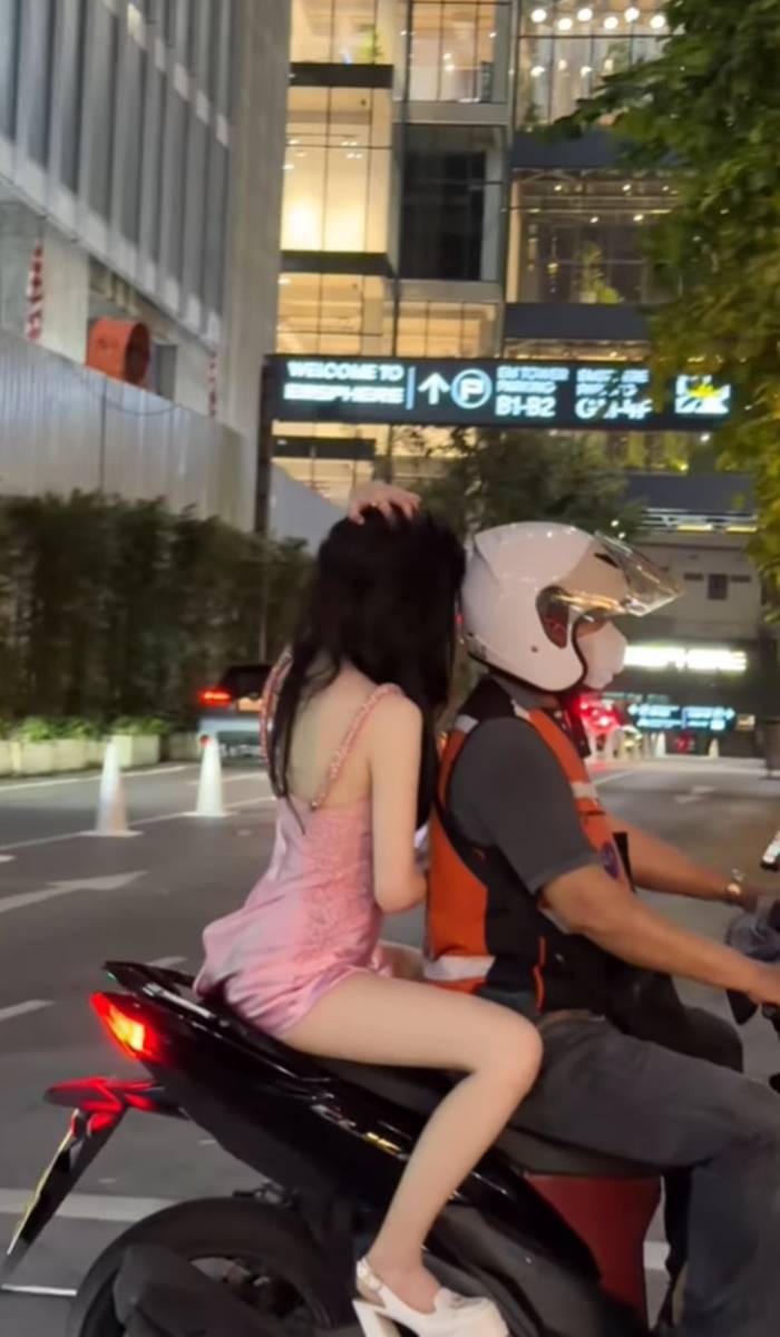 เจนิส เจณิสตา เปิดประมูลชุดสุดไวรัล