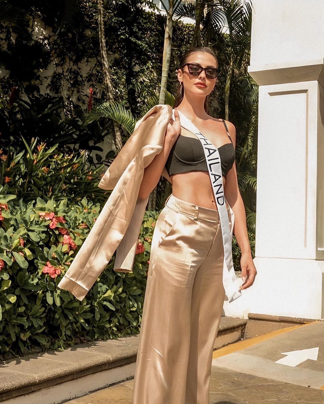 แอนโทเนีย โพซิ้ว