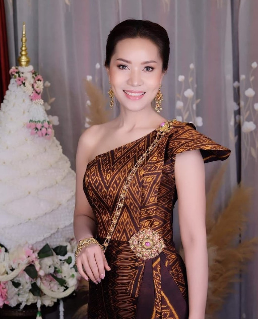 เปิ้ล ประภาภรณ์ ประวัติ