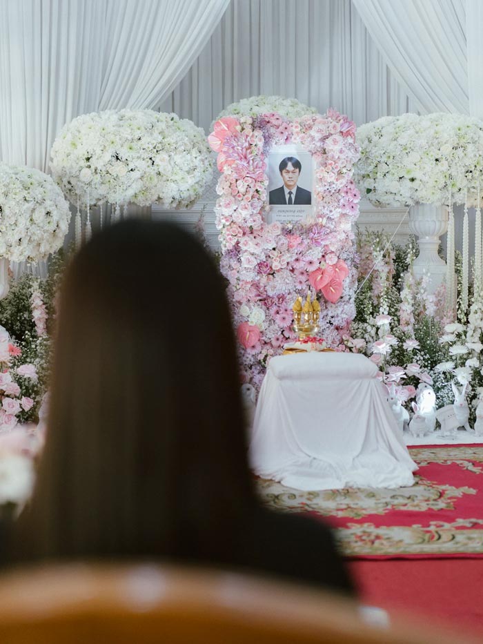 งานศพคุณพ่อ เก๋ไก๋ สไลเดอร์