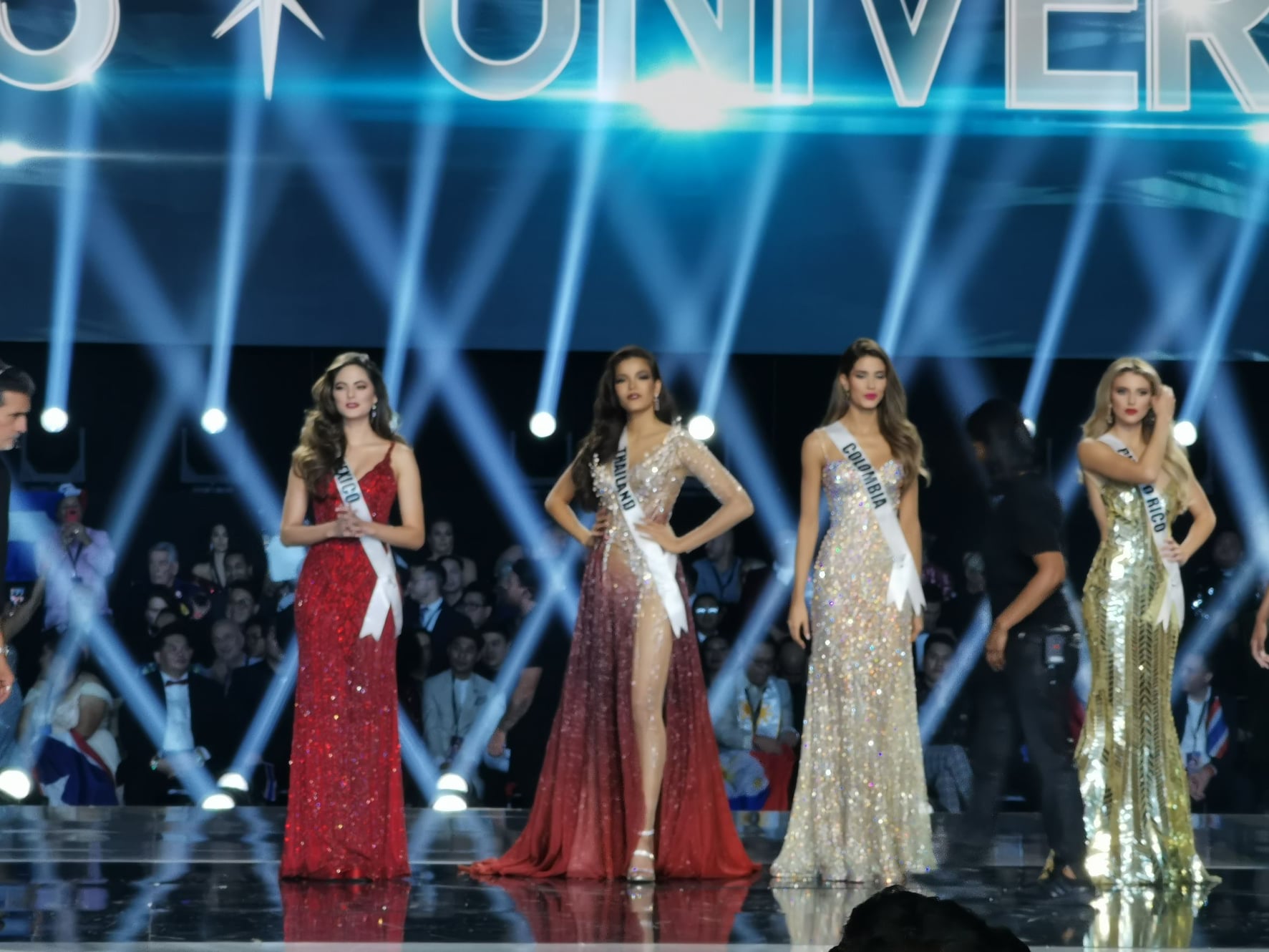 ฟ้าใส ปวีณสุดา ดรูอิ้น 