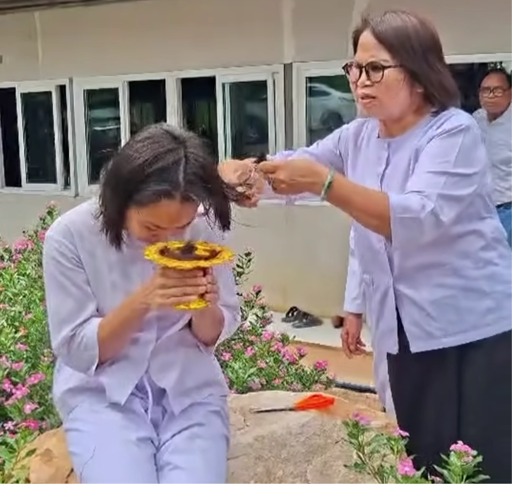 มิน รตวรรณ หรือ ไข่ตุ้ม ทองเนื้อเก้า