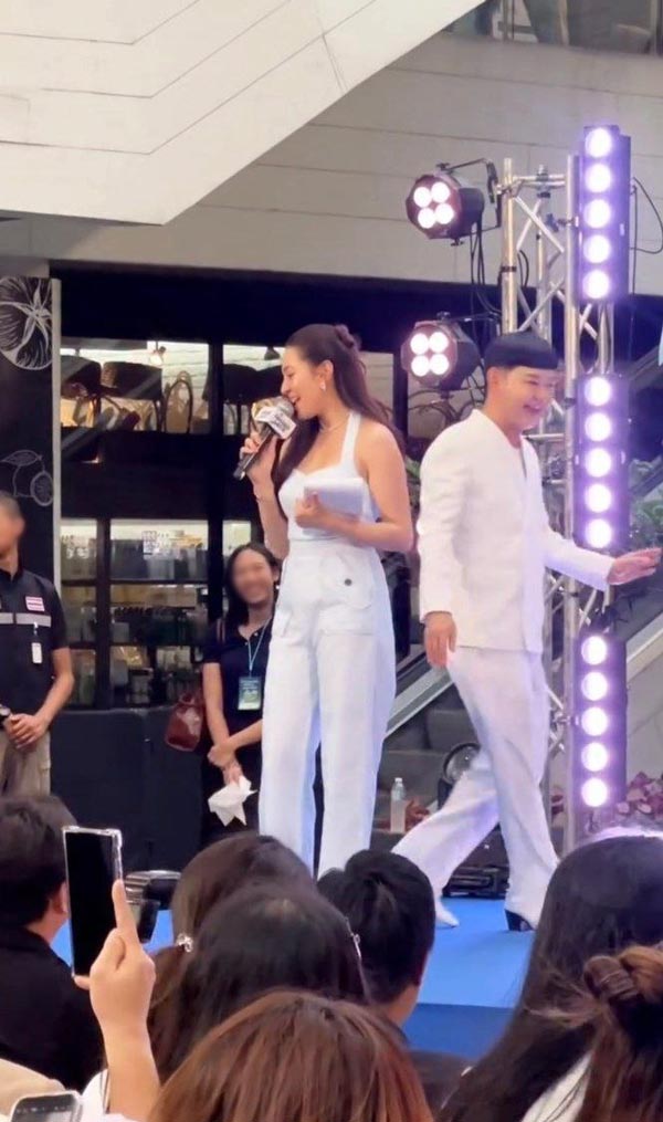 ดีเจนุ้ย ฝากไมค์ไว้กับ เบลล่า