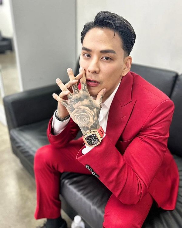 รอยสัก แทค ภรัณยู