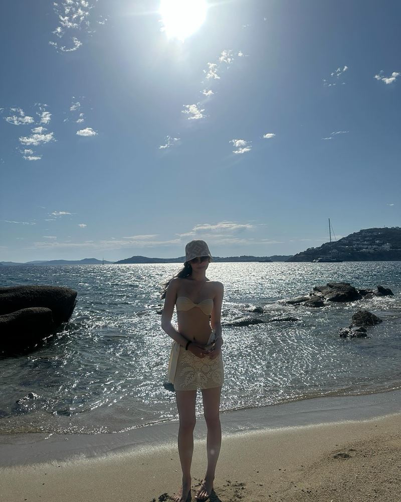 ญาญ่า นุ่งบิกินี่ตัวจิ๋ว เที่ยวทะเลกรีซสไตล์คนฮอต