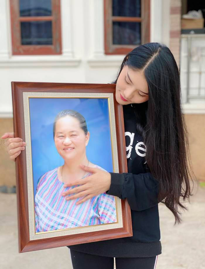 บิ๊ก ผู้ใหญ่บ้านฟินแลนด์ แพรวพราว แสงทอง 