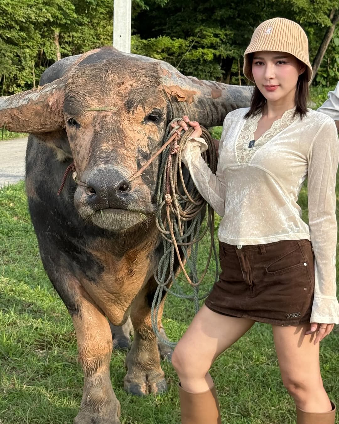 จันจิ จันจิรา นุ่งทูพีซอวดหุ่นแซ่บท่อนบน