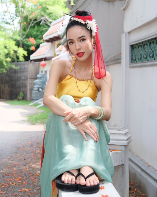 แฟชั่นชุดไทยของสาว ๆ แก๊งคณิกา จากละคร คุณพี่เจ้าขาดิฉันเป็นห่านมิใช่หงส์ สวยทุกลุค