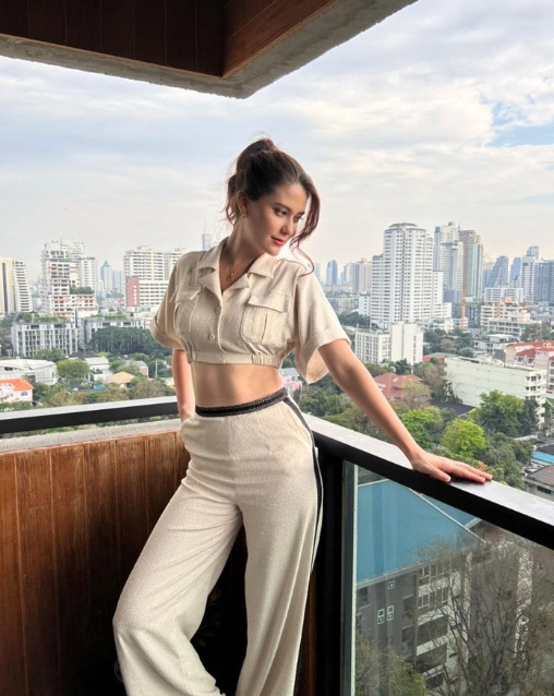 มารีญา พูลเลิศลาภ