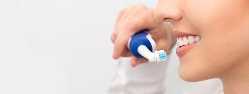 วิธีใช้แปรงสีฟันไฟฟ้า