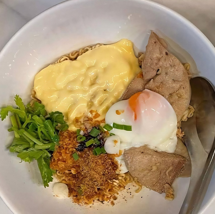 ร้านข้าวต้มดีบุก