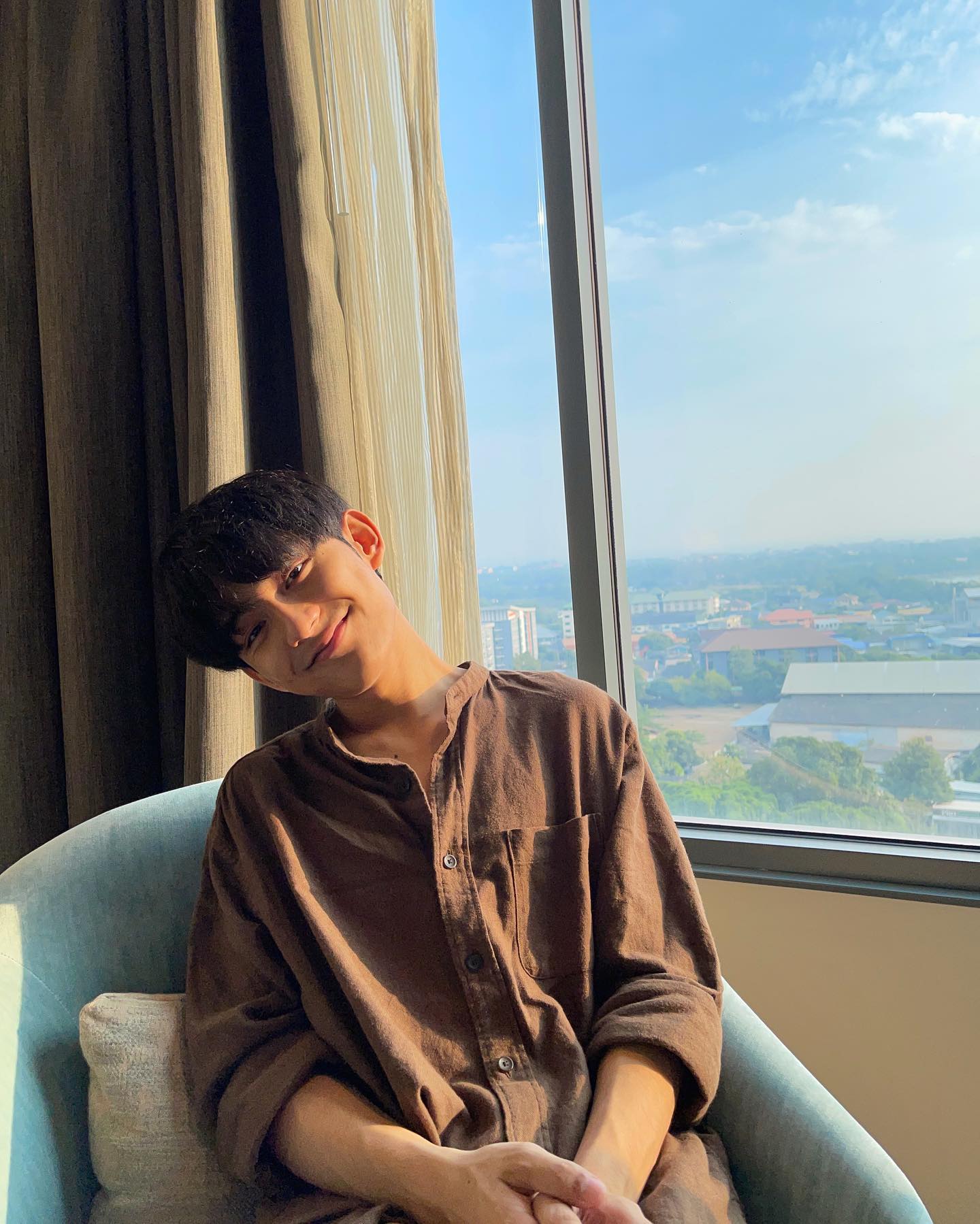  เฟิร์ส อนุวัตน์ 