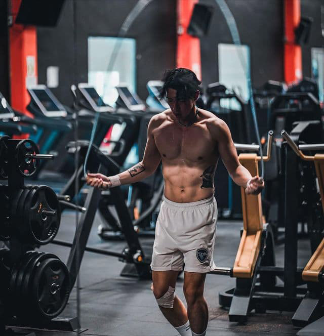 ซิกแพกดาราชาย