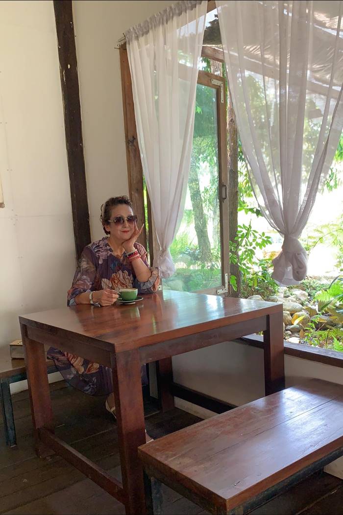 เจี๊ยบ อัฐพรพิมพ์ อดีตภรรยา สุรชัย สมบัติเจริญ   