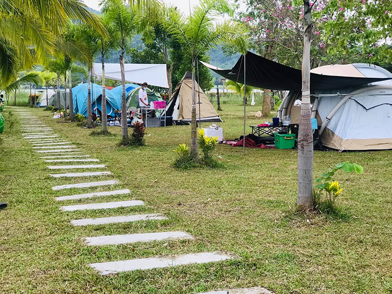 ลานกางเต็นท์