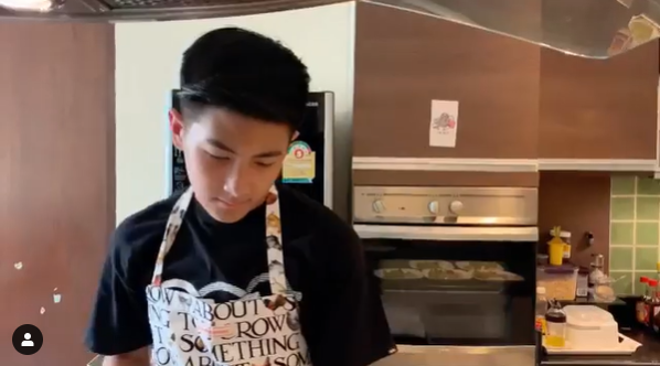 น้องแมค สิริ กระจ่างเนตร