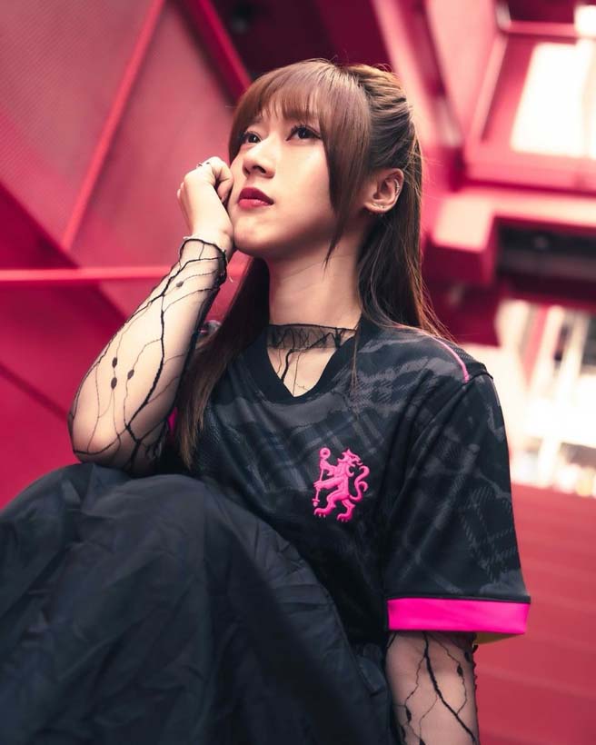 พลอยสุรีย์