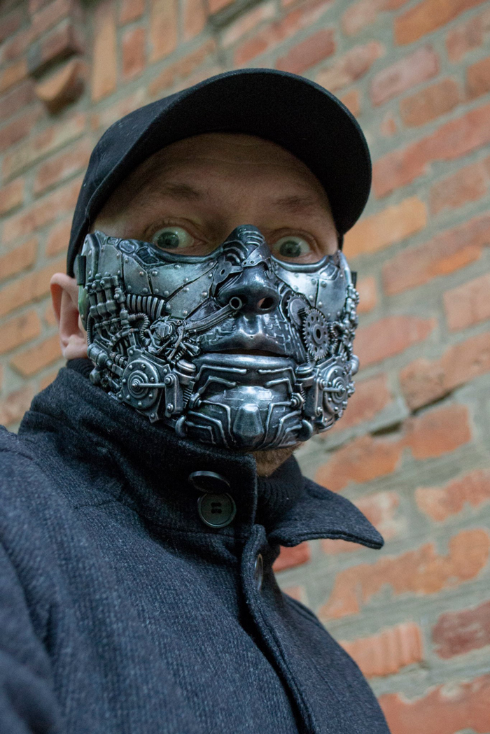 ศิลปินยูเครน หน้ากากสตีมพังค์