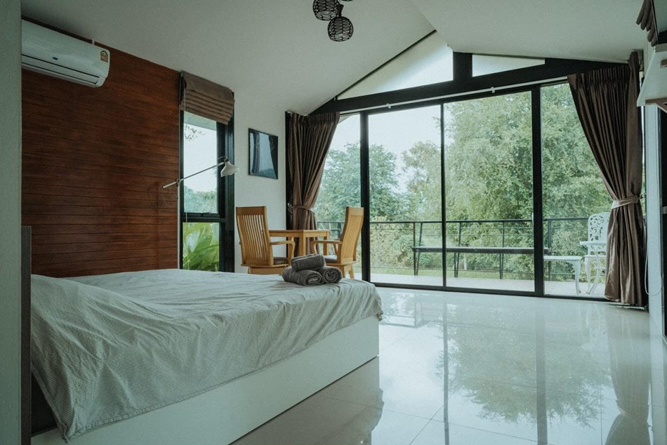 ที่พักศรีราชา Pagoda Hill Cafe’ and Resort