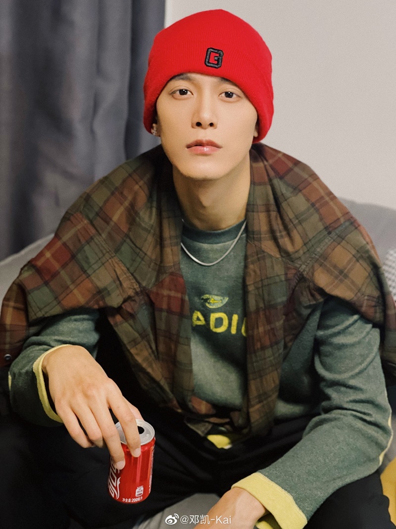 เติ้งข่าย ประวัติ