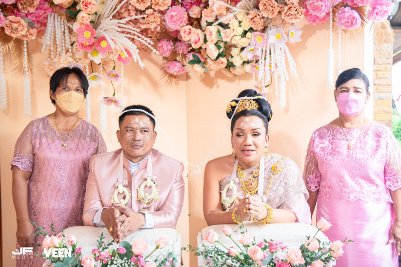 แม่หญิงลี เลิกสามี