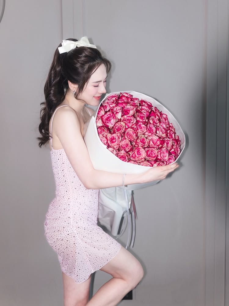 ปันปัน สุทัตตา แต่งเซ็กซี่เบา ๆ ฉลองวันเกิด 28 ปี