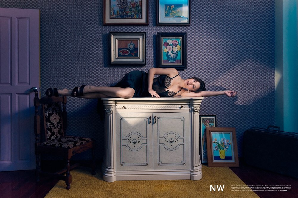 เอมมี่ มรกต นุ่งบราลูกไม้อวดอกอึ๋ม ฉลองวันเกิดอายุ 41 ปี