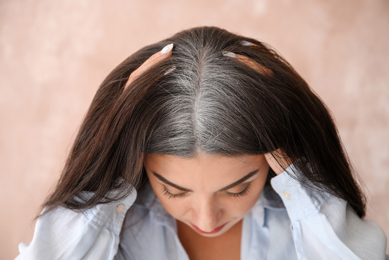 ปล่อยผมหงอก