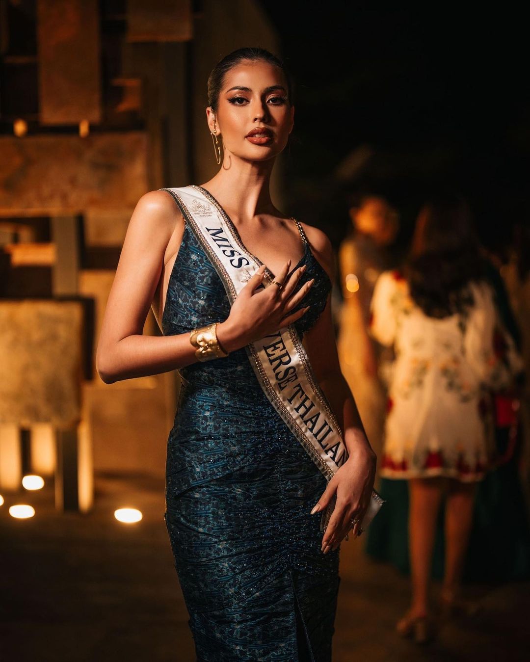 แอนโทเนีย โพซิ้ว