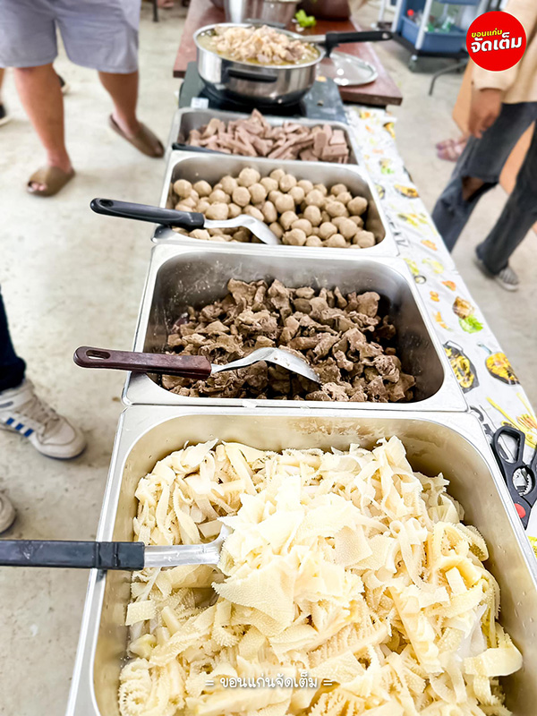 ก๋วยเตี๋ยวเนื้อบุฟเฟต์
