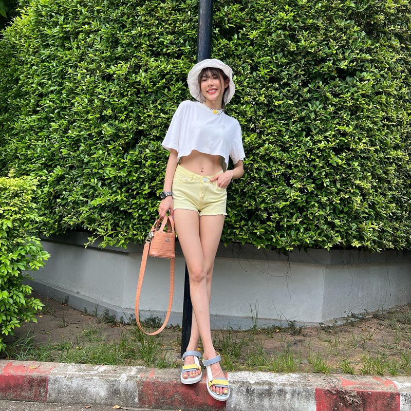 จีน่า อันนา