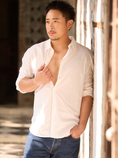 มิค บรมวุฒิ