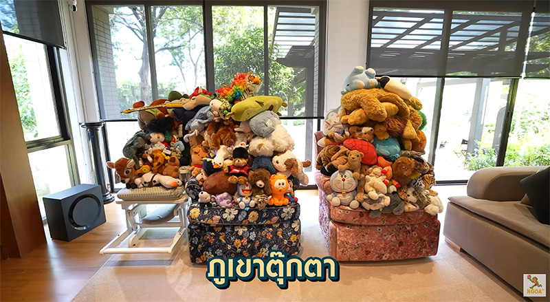 บ้านชาคริต