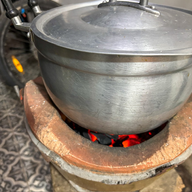 ราเมงเกี๊ยวหมูหางยาว ซุปไก่ กับปีกไก่ตุ๋นซอส เมนูเส้น อาหารจานเดียว เกี๊ยวหมู สูตรอาหาร