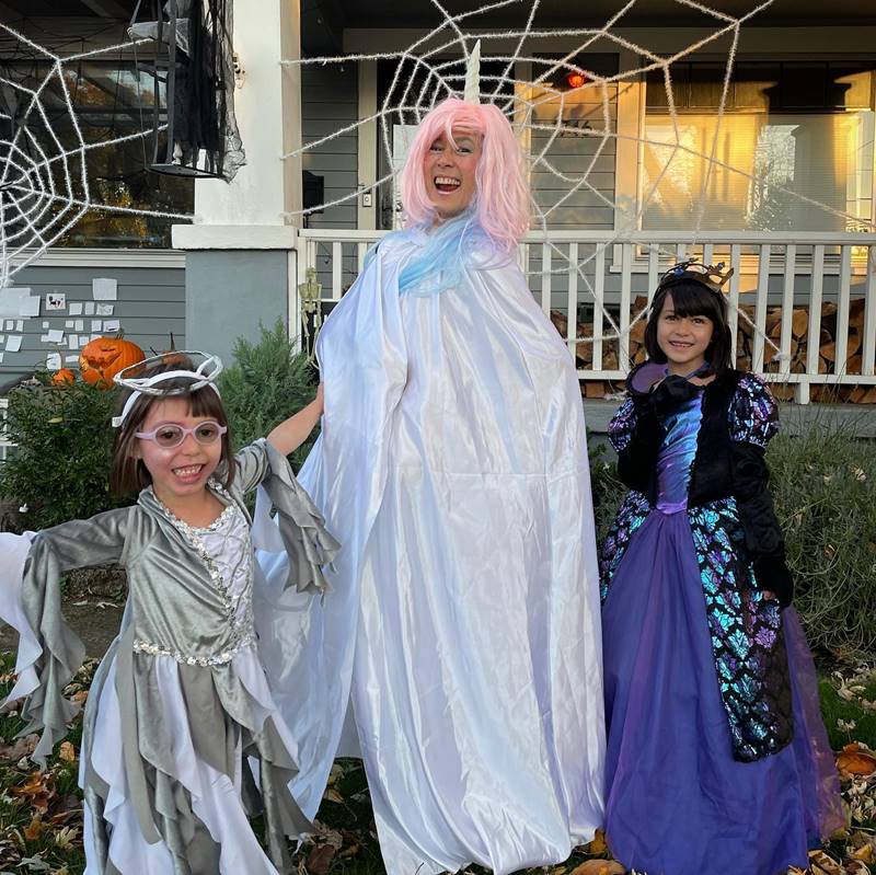 อุ้ม สิริยากร, ลูกดารา