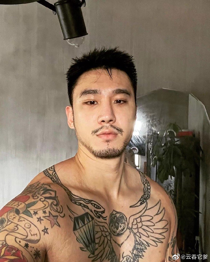 หนุ่มหล่อ