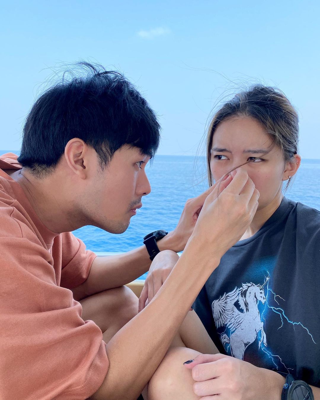 หน่อง ธนา