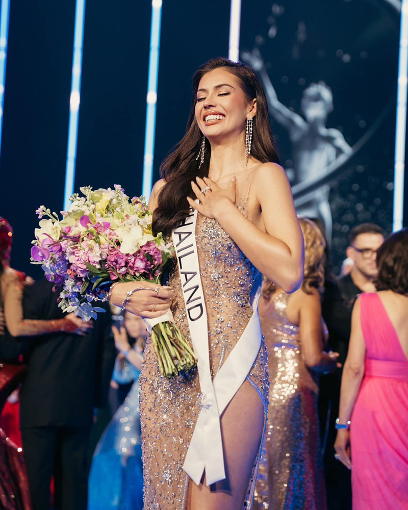 แอนโทเนีย โพซิ้ว 