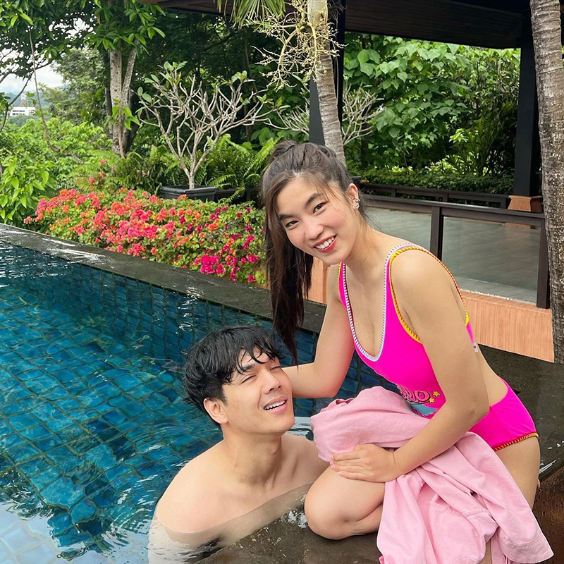 ก้อย อรัชพร ดาราชุดว่ายน้ำ