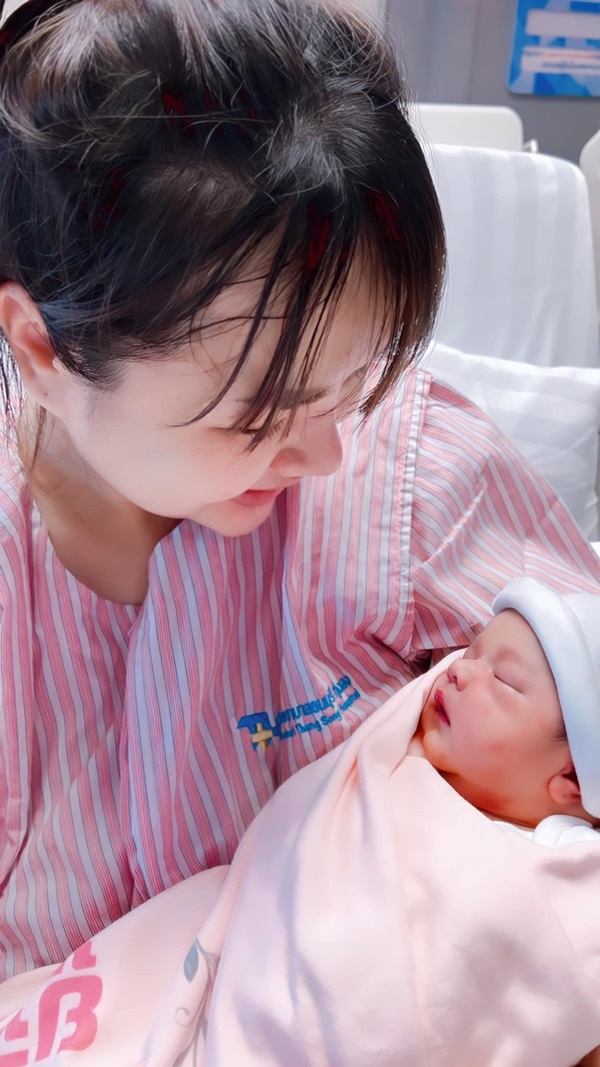 น้องยูจิน ฉัตรชนก สมแก้ว