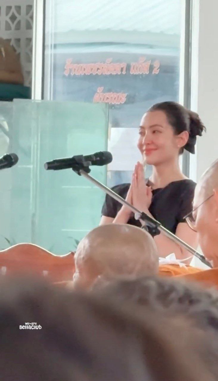 เบลล่า กล่าวคำอาลัยคุณยายปิดตา