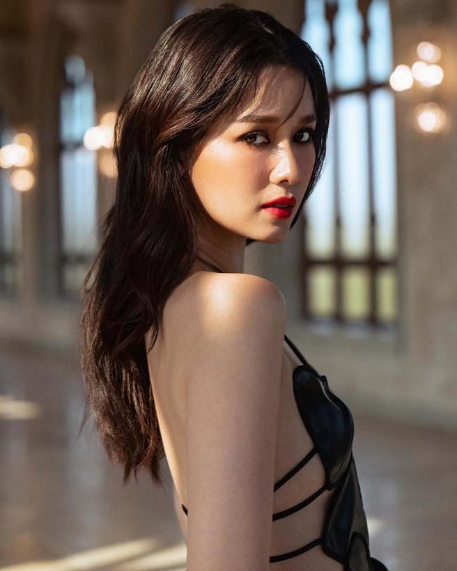 โม อมีนา