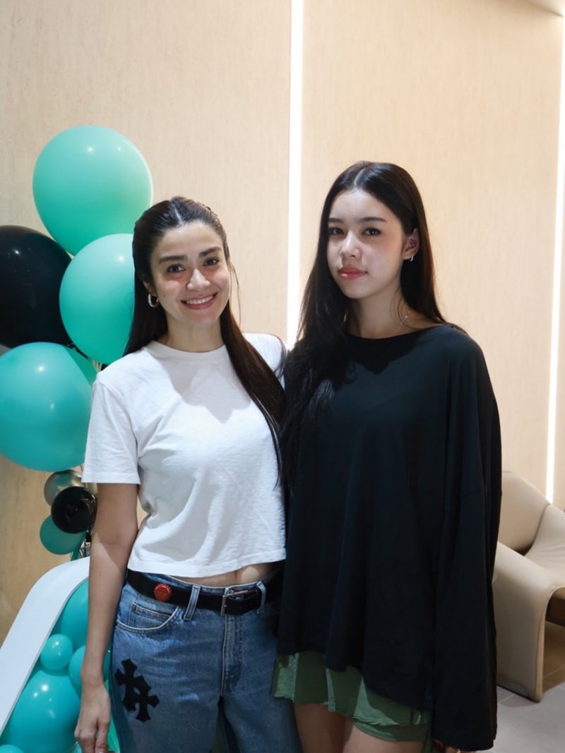 ทั้งสวยทั้งเก่ง ! น้องแตงโม ลูกสาว แจง - แจ๊ส ชวนชื่น สอบเทียบจบ ม.6 ในวัย 16 ปี 